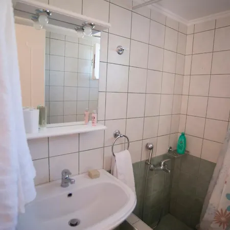 Deep Blue- Rosemary Sea View *