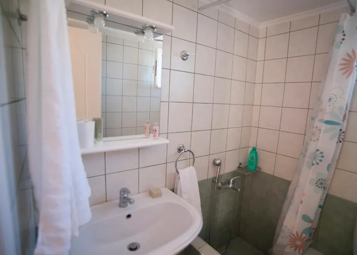 Deep Blue- Rosemary Sea View *